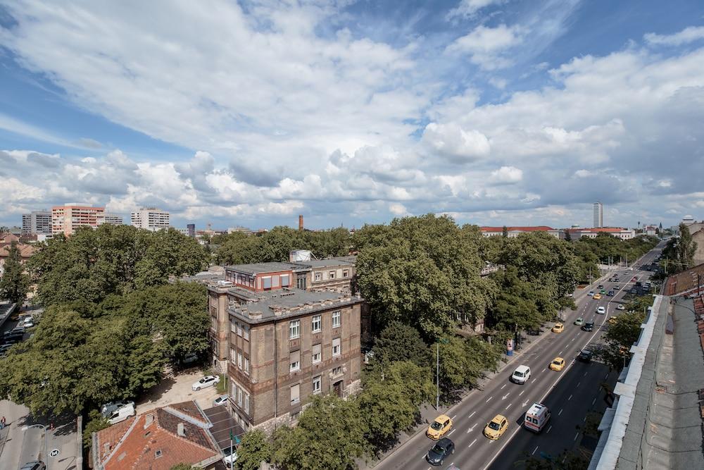 Akeah Verdi Budapest Exterior foto