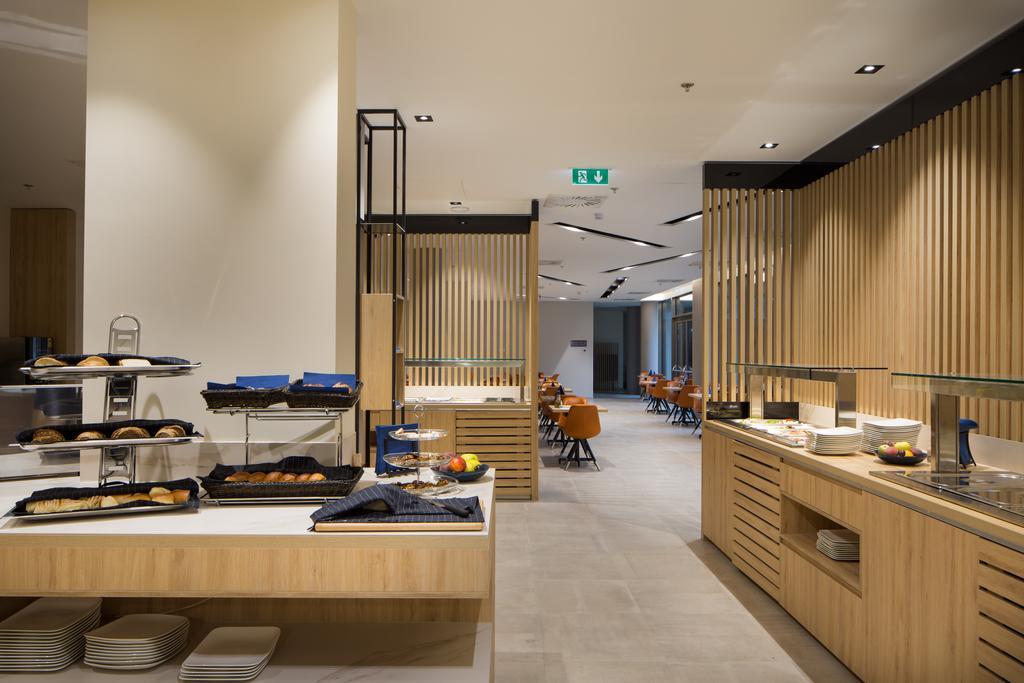Akeah Verdi Budapest Exterior foto